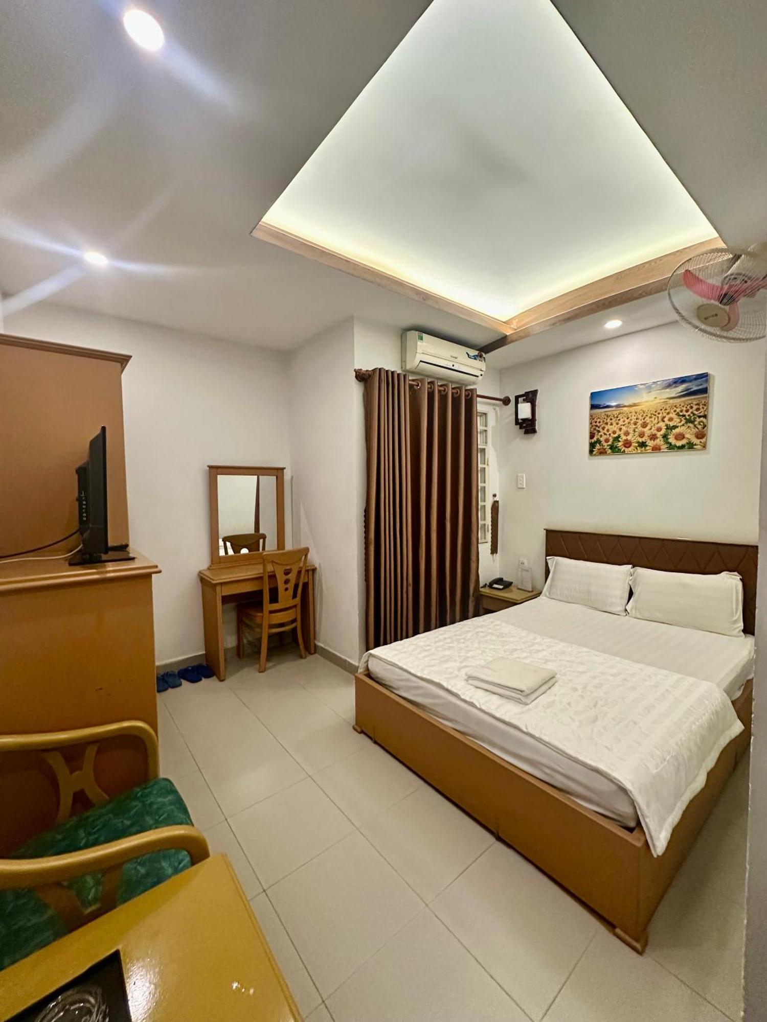 Ngoc Hoa Mai Hotel Ho Şi Min Exterior foto